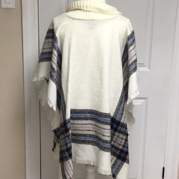 Simons Cowl Neck Cape Poncho EUC - Picture 2 of 5